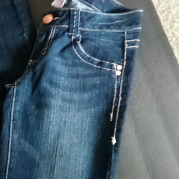 Candies jeans - Picture 2 of 3